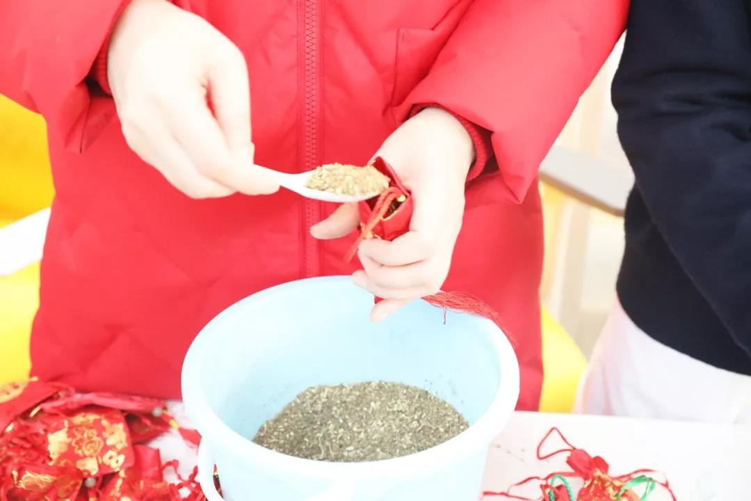 點贊！愛心捐款助力疫情防控