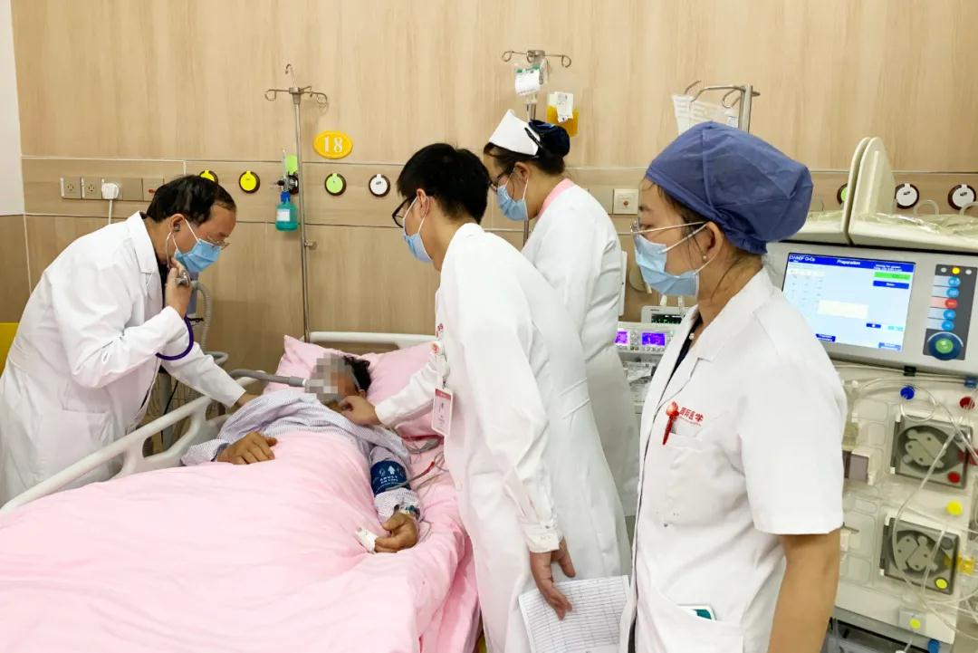 72小時(shí)緊急救治！64歲危重出血熱患者闖過(guò)生死關(guān)