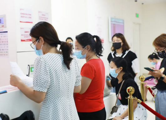 不掛號，解決多個問題，多學(xué)科MDT聯(lián)合門診讓更年期女性少跑腿，更安心！