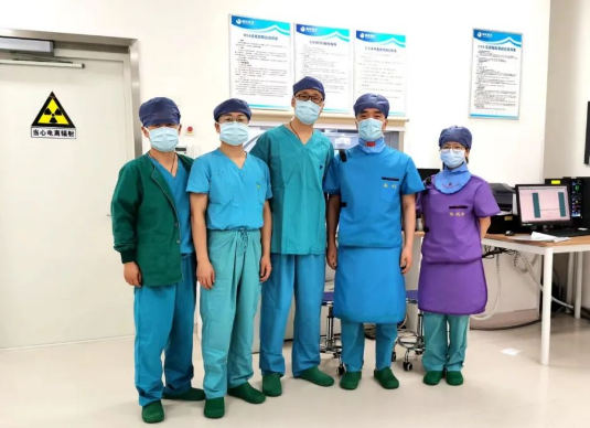 多學科聯(lián)合“心腦同治”，一次性為老人解憂愁